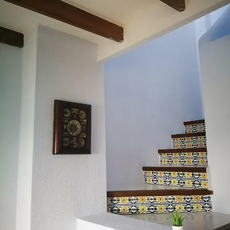 Alas Del Mar.