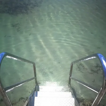 Alas Del Mar. דירה לה מנגה דל מר מנור